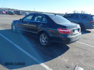 2010 Mercedes-Benz E 550 Luxury with VIN WDDHF9AB1AA137908, listed as a IAAI auction lot 41629606 with 141,060 mi miles and . Bid and sale history available at DreamBid. Image 3.