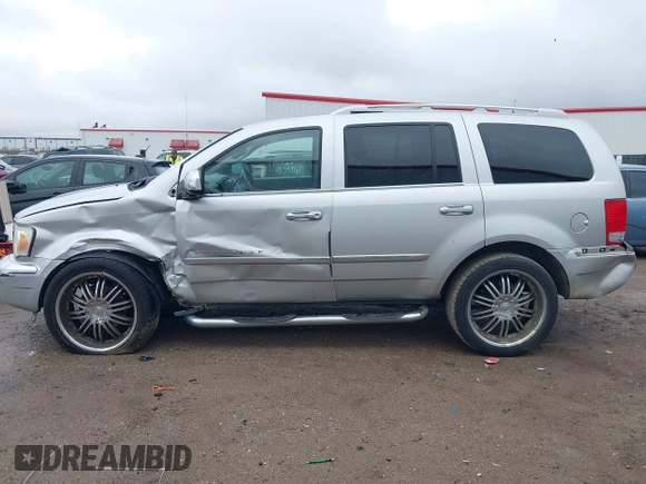 2008 Chrysler Aspen Limited z VIN 1A8HX58N88F136163, wystawiony jako IAAI lot #41544496 z przebiegiem 158 878 mil mil oraz . Historia ofert i sprzedaży dostępna na DreamBid. Obrazek 14.