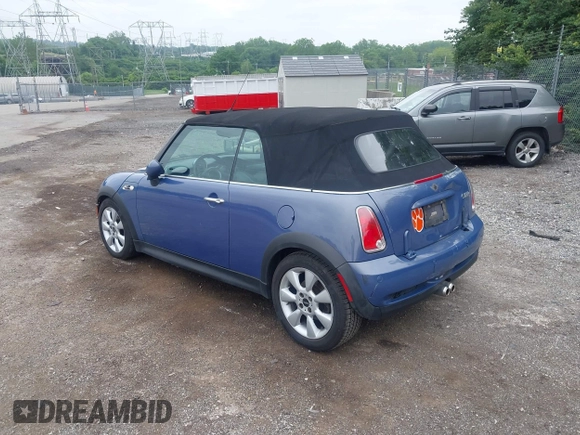 2006 MINI Convertible S z VIN WMWRH33516TL93102, wystawiony jako IAAI lot #42529434 z przebiegiem 123 292 mil mil oraz . Historia ofert i sprzedaży dostępna na DreamBid. Obrazek 3.