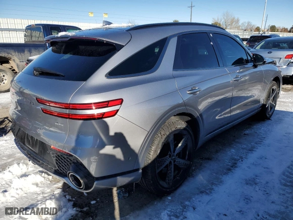 2024 Genesis GV70 2.5T with VIN 5NMMADTB7RH008824, listed as a Copart auction lot 87747035 with 10,102 mi miles and Salvage Title. Bid and sale history available at carsss.com. Image 3.