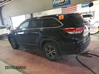2018 Toyota Highlander LE with VIN 5TDBZRFH6JS898442, listed as a Copart auction lot 60132845 with 166,530 mi miles and Salvage title. Bid and sale history available at DreamBid. Image 2.