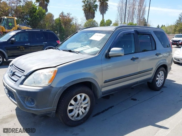 2006 Honda CR-V EX with VIN JHLRD68816C025041, listed as a IAAI auction lot 41963589 with 180,077 mi miles. Bid and sale history available at carsss.com. Image 6.