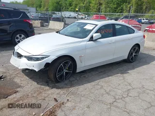 2019 BMW 4 Series 430i xDrive z VIN WBA4J3C55KBL08387, wystawiony jako IAAI lot #42248405 z przebiegiem 115 017 mil mil oraz . Historia ofert i sprzedaży dostępna na DreamBid. Obrazek 21.