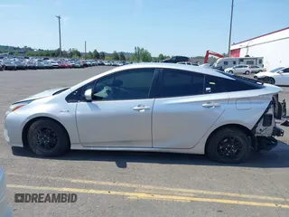 2017 Toyota Prius Two with VIN JTDKBRFU8H3057364, listed as a IAAI auction lot 39968207 with 268,086 mi miles. Bid and sale history available at carsss.com. Image 15.