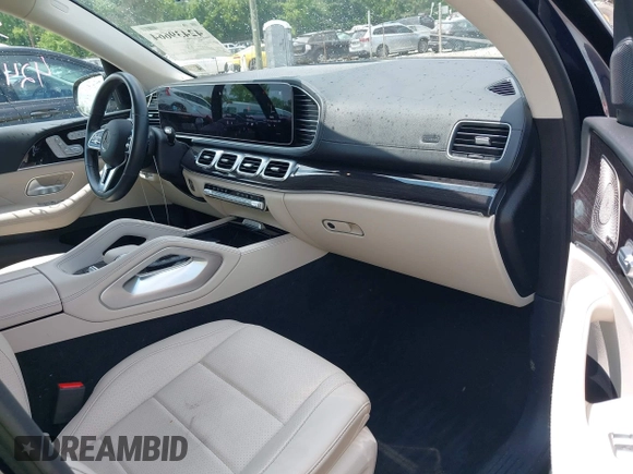2022 Mercedes-Benz GLS 450 with VIN 4JGFF5KE7NA658975, listed as a IAAI auction lot 42439664 with 52,431 mi miles and . Bid and sale history available at DreamBid. Image 5.