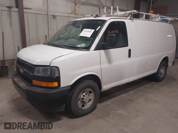 2018 Chevrolet Express Cargo with VIN 1GCWGAFP4J1342434, listed as a IAAI auction lot 42018086 with 149,934 mi miles and . Bid and sale history available at DreamBid. Image 17.