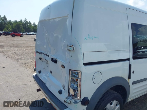 2013 Ford Transit Connect XLT z VIN NM0LS7BN1DT142402, wystawiony jako IAAI lot #42704844 z przebiegiem 127 148 mil mil oraz . Historia ofert i sprzedaży dostępna na DreamBid. Obrazek 13.