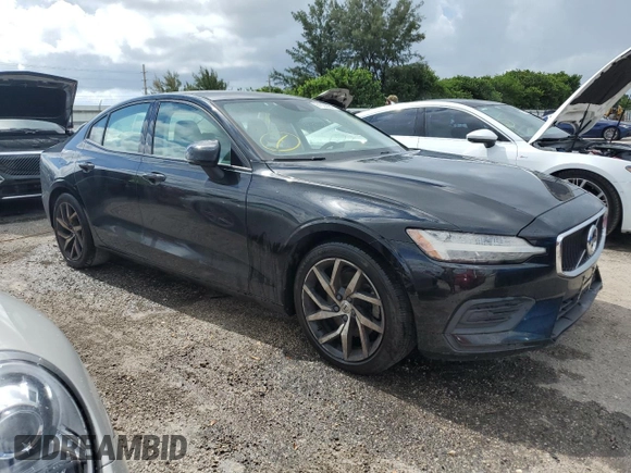 2019 Volvo S60 Momentum with VIN 7JR102FK8KG007329, listed as a Copart auction lot 61924484 with 68,526 mi miles and Non Repairable. Bid and sale history available at carsss.com. Image 4.