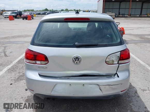 2013 Volkswagen Golf w/Conv & Sunroof с VIN WVWDB7AJ0DW138541, выставлен на аукционе IAAI как лот 42173133 с пробегом 44 910 миль миль и . История ставок и продаж доступна на DreamBid. Изображение 17.