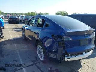 2023 Tesla Model Y Long Range with VIN 7SAYGDEE0PF762592, listed as a IAAI auction lot 41983933 with 28,510 mi miles and . Bid and sale history available at carsss.com. Image 3.