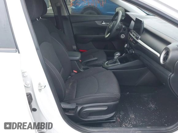 2019 Kia Forte LXS with VIN 3KPF24AD4KE037091, listed as a IAAI auction lot 41461522 with 138,590 mi miles. Bid and sale history available at carsss.com. Image 5.