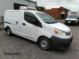 2015 Nissan NV200 S z VIN 3N6CM0KN7FK732005, wystawiony jako IAAI lot #42463375 z przebiegiem 562 277 mil mil oraz . Historia ofert i sprzedaży dostępna na DreamBid. Obrazek 1.