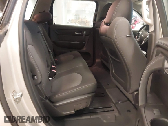 2016 Chevrolet Traverse LT with VIN 1GNKRGKD4GJ158408, listed as a IAAI auction lot 41951343 with 58,368 mi miles. Bid and sale history available at carsss.com. Image 8.
