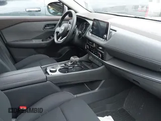 2017 Cadillac CT6 Luxury AWD with VIN 1G6KD5RS4HU165765, listed as a IAAI auction lot 41526164 with 114,974 mi miles and . Bid and sale history available at DreamBid. Image 5.