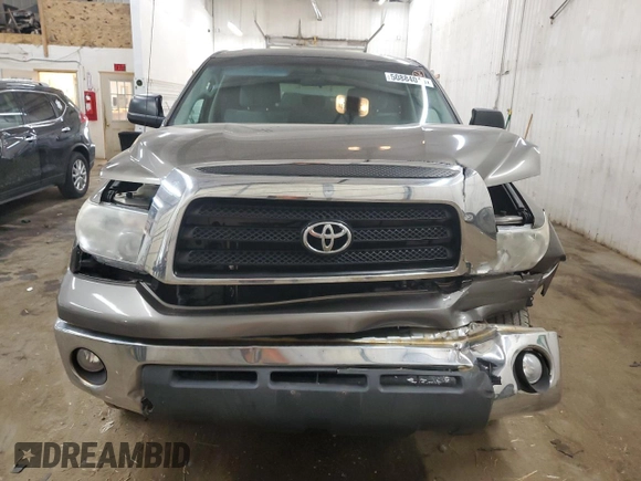 2009 Toyota Tundra z VIN 5TFBT54129X015491, wystawiony jako Copart lot #50884015 z przebiegiem 142 533 mil mil oraz Szkody całkowita. Historia ofert i sprzedaży dostępna na DreamBid. Obrazek 5.