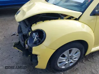 2008 Volkswagen Beetle S with VIN 3VWRW31C48M510003, listed as a IAAI auction lot 41289418 with 203,798 mi miles and . Bid and sale history available at DreamBid. Image 18.