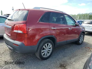 2011 Kia Sorento EX z VIN 5XYKUDA24BG086804, wystawiony jako Copart lot #57394805 z przebiegiem 148 932 mil mil oraz Szkoda całkowita • Salvage title. Historia ofert i sprzedaży dostępna na DreamBid. Obrazek 3.