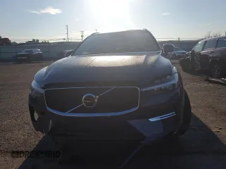 2022 Volvo XC60 Momentum with VIN YV4L12RKXN1970866, listed as a Copart auction lot 63609075 with 39,189 mi miles and Salvage title. Bid and sale history available at DreamBid. Image 5.
