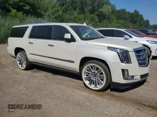 2015 Cadillac Escalade ESV Platinum z VIN 1GYS4UKJ6FR698719, wystawiony jako Copart lot #62085824 z przebiegiem 149 882 mil mil oraz Czysty tytuł • Clean title. Historia ofert i sprzedaży dostępna na DreamBid. Obrazek 4.