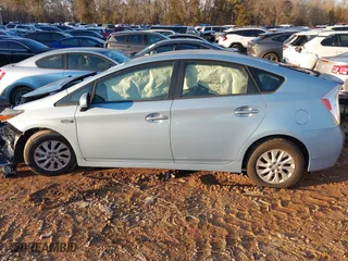 2014 Toyota Prius Plug-In with VIN JTDKN3DP0E3054939, listed as a IAAI auction lot 41278454 with 117,407 mi miles. Bid and sale history available at carsss.com. Image 14.