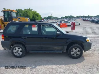 2007 Ford Escape XLS with VIN 1FMYU02ZX7KB90581, listed as a IAAI auction lot 42430544 with 164,595 mi miles and . Bid and sale history available at DreamBid. Image 13.