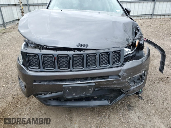 2018 Jeep Compass Latitude z VIN 3C4NJCBB7JT407630, wystawiony jako Copart lot #54610415 z przebiegiem 68 676 mil mil oraz Szkoda całkowita • Salvage title. Historia ofert i sprzedaży dostępna na DreamBid. Obrazek 12.