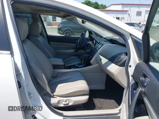 2010 Mazda CX-7 Touring with VIN JM3ER2W31A0351940, listed as a IAAI auction lot 42082089 with 202,298 mi miles. Bid and sale history available at carsss.com. Image 5.