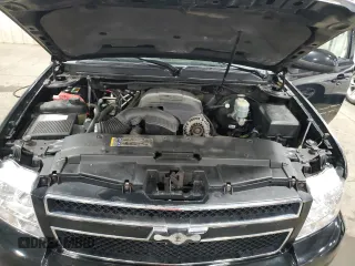 2009 Chevrolet Suburban LT w/2LT with VIN 1GNFK26319J124911, listed as a Copart auction lot 53263455 with 215,826 mi miles and Salvage Title. Bid and sale history available at carsss.com. Image 12.