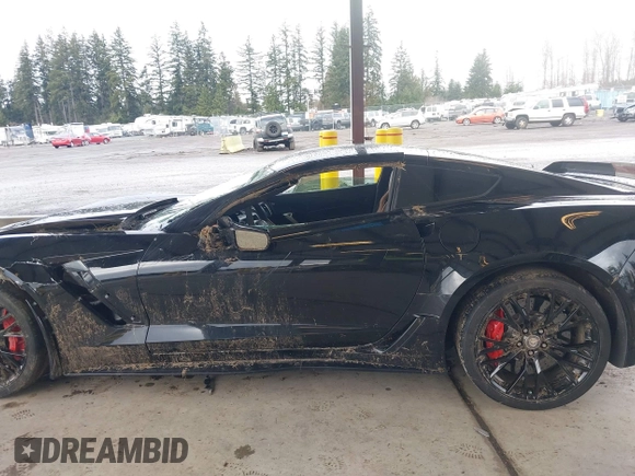 2015 Chevrolet Corvette Z06 3LZ with VIN 1G1YU2D67F5606353, listed as a IAAI auction lot 41500987 with 20,876 mi miles. Bid and sale history available at carsss.com. Image 14.