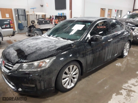2015 Honda Accord Sedan EX-L with VIN 1HGCR3F89FA031219, listed as a IAAI auction lot 41085130 with 75,684 mi miles. Bid and sale history available at carsss.com. Image 17.