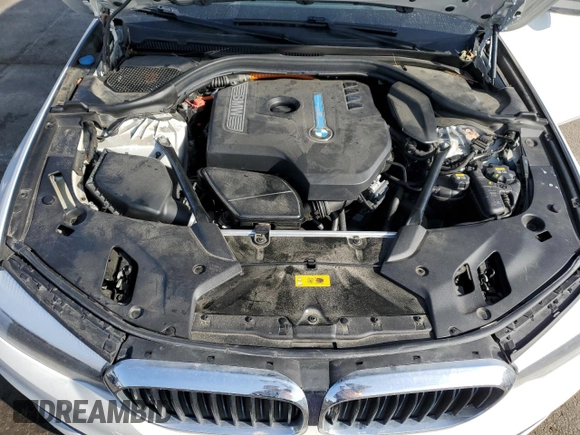 2018 BMW 5 Series 530e xDrive with VIN WBAJB1C51JB084280, listed as a Copart auction lot 45713625 with 106,846 mi miles and Clean Title. Bid and sale history available at carsss.com. Image 11.