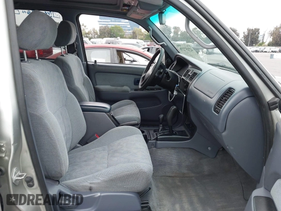 2000 Toyota 4Runner SR5 z VIN JT3HN86R9Y0288531, wystawiony jako IAAI lot #42157270 z przebiegiem 298 630 mil mil oraz . Historia ofert i sprzedaży dostępna na DreamBid. Obrazek 5.