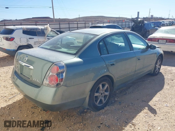2005 Nissan Altima 2.5 S with VIN 1N4AL11D05N404581, listed as a IAAI auction lot 41721045 with 92,914 mi miles. Bid and sale history available at carsss.com. Image 4.