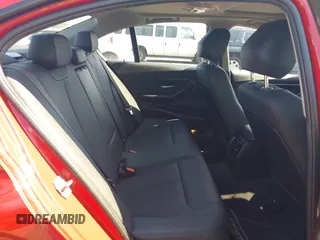 2017 BMW 3 Series 320i xDrive с VIN WBA8A3C33HK693053, выставлен на аукционе IAAI как лот 42820158 с пробегом 65 592 миль миль и . История ставок и продаж доступна на DreamBid. Изображение 8.