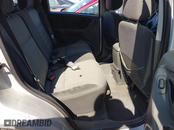 2003 Ford Escape XLT Popular 2 with VIN 1FMYU93183KD62338, listed as a IAAI auction lot 41990799 with 216,952 mi miles and . Bid and sale history available at DreamBid. Image 8.