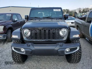 2024 Jeep Gladiator Sport z VIN 1C6HJTAG1RL109471, wystawiony jako Copart lot #74137604 z przebiegiem 1 667 mil mil oraz Szkoda całkowita • Salvage title. Historia ofert i sprzedaży dostępna na DreamBid. Obrazek 5.
