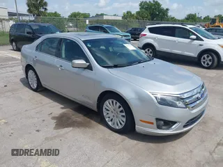 2011 Ford Fusion Hybrid с VIN 3FADP0L38BR249996, выставлен на аукционе IAAI как лот 42452194 с пробегом 111 316 миль миль и . История ставок и продаж доступна на DreamBid. Изображение 1.