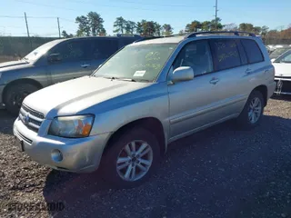 2006 Toyota Highlander Hybrid with VIN JTEEW21A760003988, listed as a IAAI auction lot 40825337 with 999,999 mi miles. Bid and sale history available at carsss.com. Image 2.