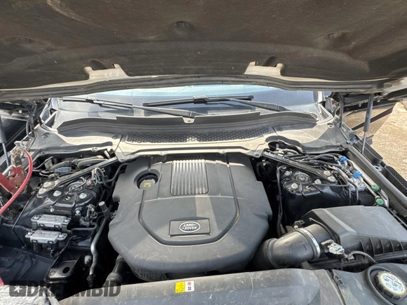 2017 Land Rover Range Rover Sport HSE z VIN SALWR2FK1HA128511, wystawiony jako Copart lot #62284745 z przebiegiem 119 383 mil mil oraz Szkoda całkowita • Salvage title. Historia ofert i sprzedaży dostępna na DreamBid. Obrazek 7.
