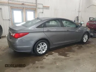 2013 Hyundai Sonata GLS z VIN 5NPEB4AC8DH766437, wystawiony jako Copart lot #56172035 z przebiegiem 100 588 mil mil oraz Szkoda całkowita • Salvage title. Historia ofert i sprzedaży dostępna na DreamBid. Obrazek 3.