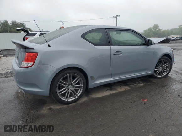 2013 Scion tC z VIN JTKJF5C72D3065583, wystawiony jako Copart lot #58493235 z przebiegiem 41 400 mil mil oraz Szkoda całkowita • Salvage title. Historia ofert i sprzedaży dostępna na DreamBid. Obrazek 3.