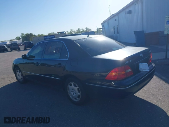 2001 Lexus LS 430 with VIN JTHBN30F710042861, listed as a IAAI auction lot 41895357 with Not Provided miles. Bid and sale history available at carsss.com. Image 3.