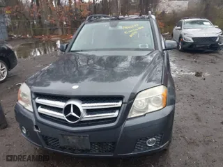 2010 Mercedes-Benz GLK-Class GLK 350 with VIN WDCGG8HB7AF447772, listed as a IAAI auction lot 41952833 with 149,401 mi miles. Bid and sale history available at carsss.com. Image 6.