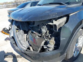 2013 Ford Explorer with VIN 1FM5K7B92DGC64138, listed as a IAAI auction lot 41988169 with 200,174 mi miles and . Bid and sale history available at carsss.com. Image 6.