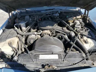 1985 Cadillac Fleetwood z VIN 1G6DW6985F9757401, wystawiony jako Copart lot #59345225 z przebiegiem 91 923 mil mil oraz Tytuł czysty. Historia ofert i sprzedaży dostępna na DreamBid. Obrazek 11.