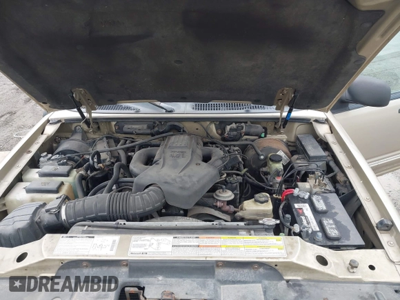 1999 Ford Explorer XLT with VIN 1FMZU34E0XZB98745, listed as a IAAI auction lot 42291282 with 174,133 mi miles and . Bid and sale history available at DreamBid. Image 10.