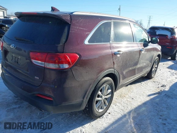 2017 Kia Sorento LX with VIN 5XYPG4A32HG271299, listed as a IAAI auction lot 41342809 with 124,665 mi miles. Bid and sale history available at carsss.com. Image 4.