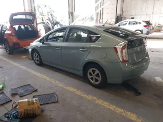 2015 Toyota Prius Four with VIN JTDKN3DU6F1907413, listed as a IAAI auction lot 41677390 with 108,095 mi miles. Bid and sale history available at carsss.com. Image 3.