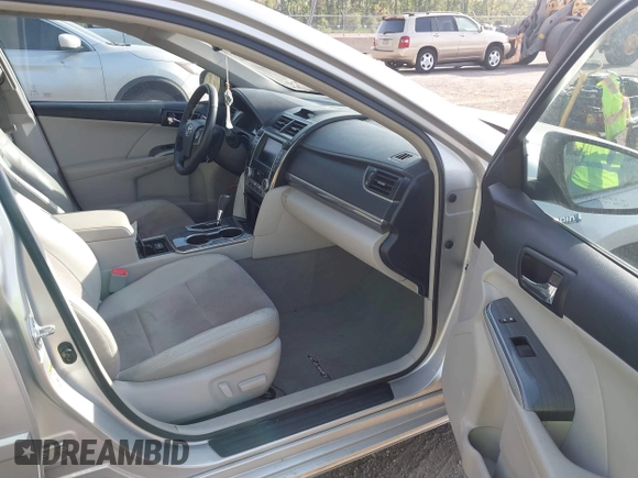 2012 Toyota Camry XLE z VIN 4T1BD1FK4CU017422, wystawiony jako IAAI lot #42366815 z przebiegiem 156 506 mil mil oraz . Historia ofert i sprzedaży dostępna na DreamBid. Obrazek 5.