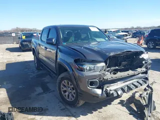 2017 Toyota Tacoma SR5 with VIN 5TFAZ5CN2HX045524, listed as a IAAI auction lot 41715286 with 122,686 mi miles. Bid and sale history available at carsss.com. Image 1.